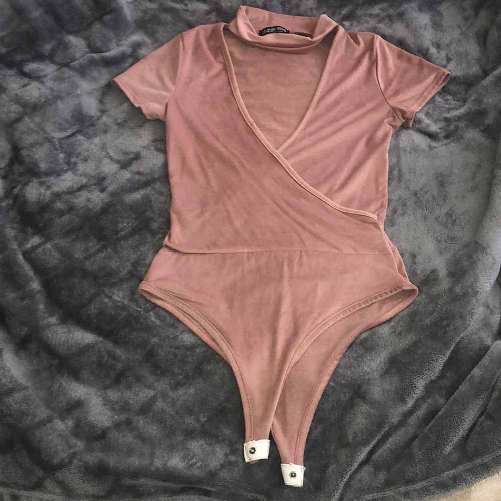 pink velvet bodysuit with neck choker